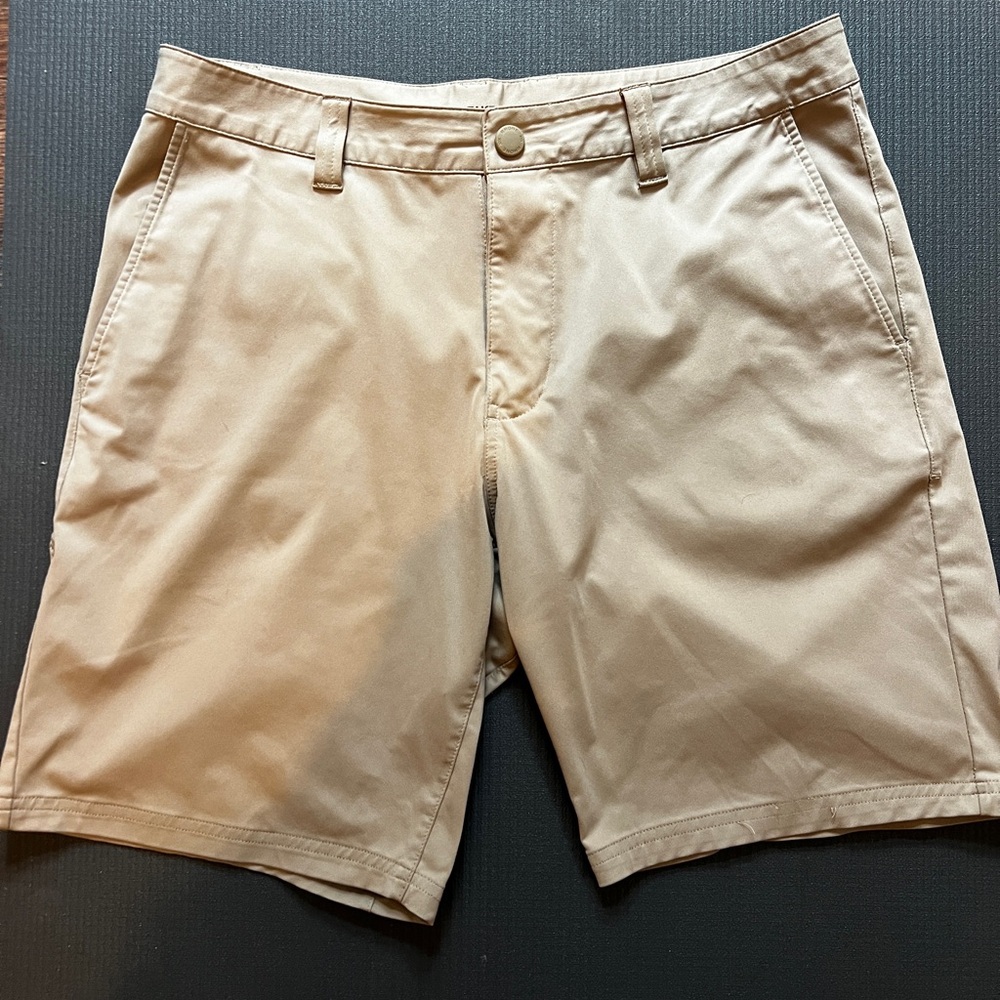 Rhône 9” commuter shorts 31